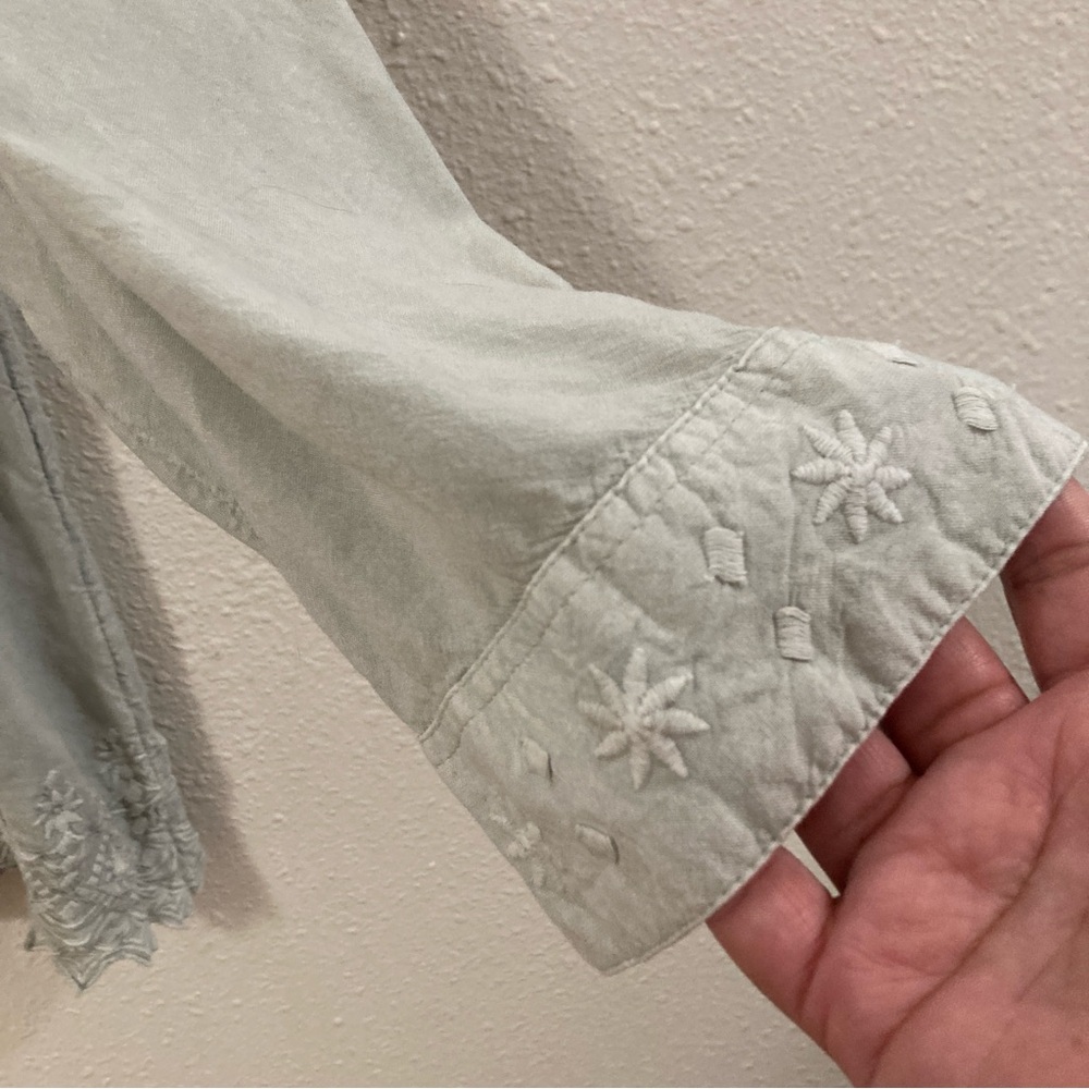 Solitaire Women’s blouse Elegant Gray embroidered  1x - Picture 3 of 16